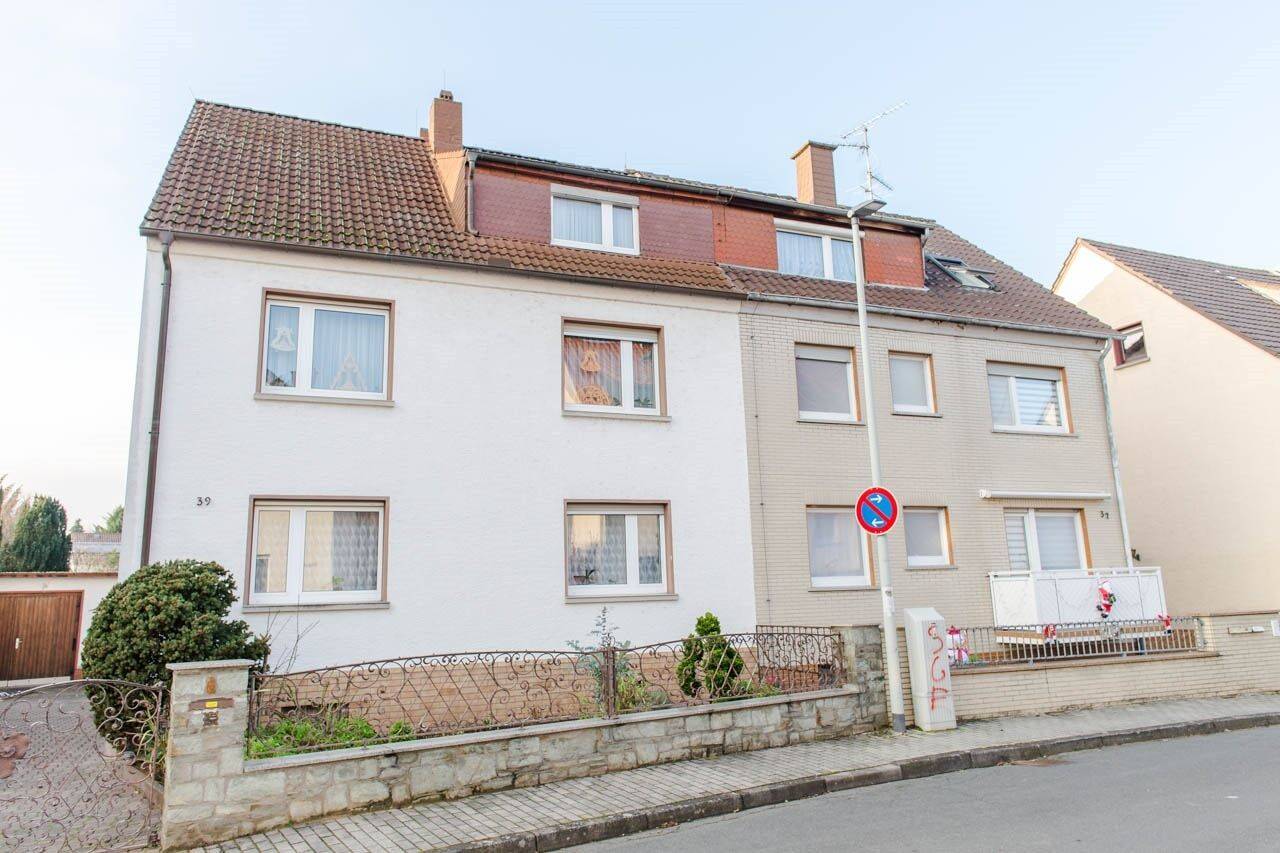 Flörsheim: Vollvermietetes Dreifamilienhaus in angenehmer Wohnlage!, 65439 Flörsheim am Main
