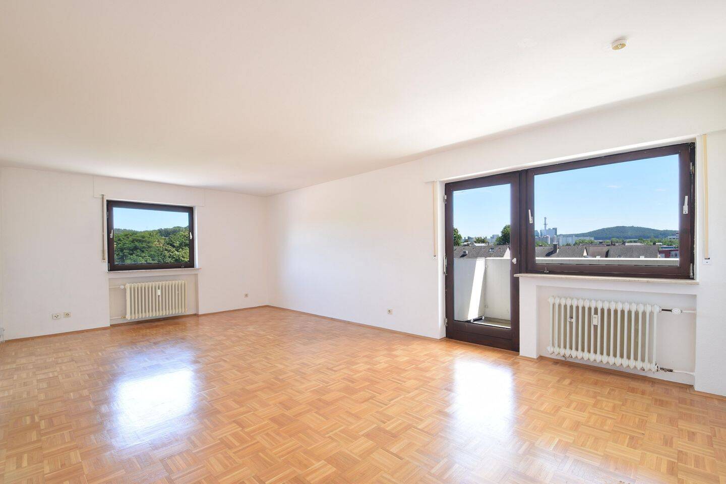 Gepflegte 2-Zimmer Wohnung mit Aufzug in Aschaffenburg, 63741 Aschaffenburg (Damm Innenstadt Leider Nilkheim Strietwald)