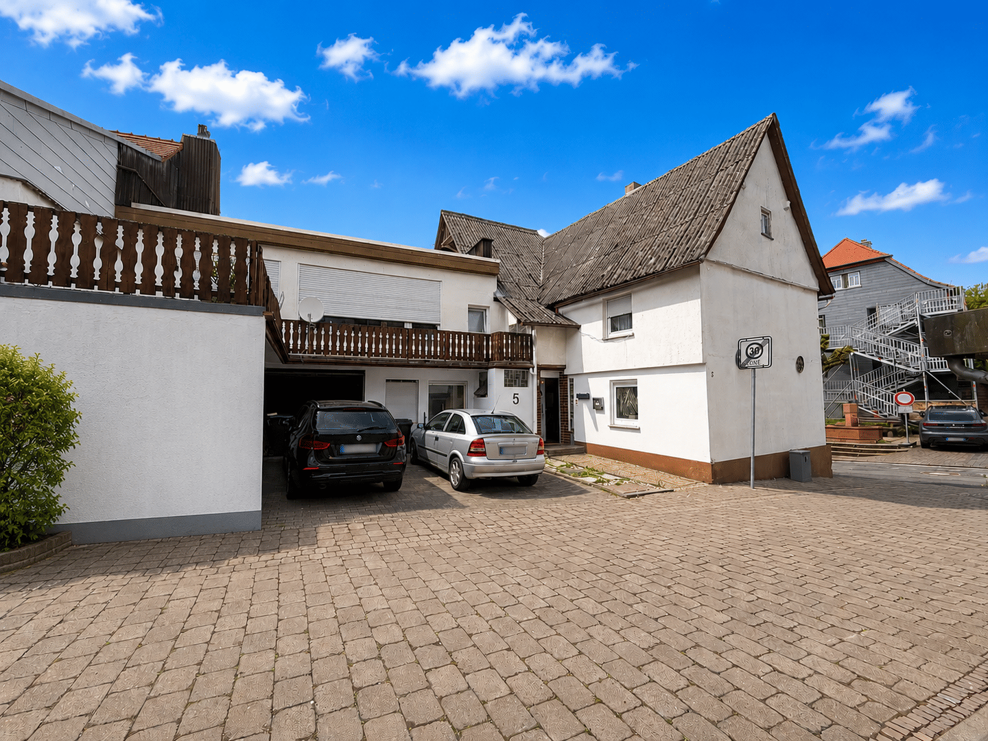 Haus mit viel Platz und Potenzial in Merzhausen bei Usingen, 61250 Usingen