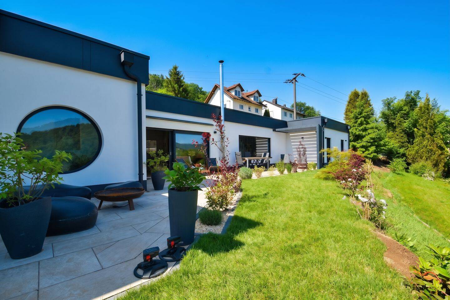 Luxus, Ruhe und Natur: Außergewöhnlicher Bungalow in einzigartiger Aussichtslage, 63916 Amorbach