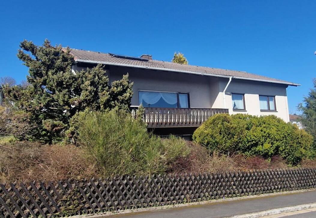 Gepflegtes Einfamilienhaus mit Einliegerwohnung – viel Platz für die ganze Familie!, 95173 Schönwald