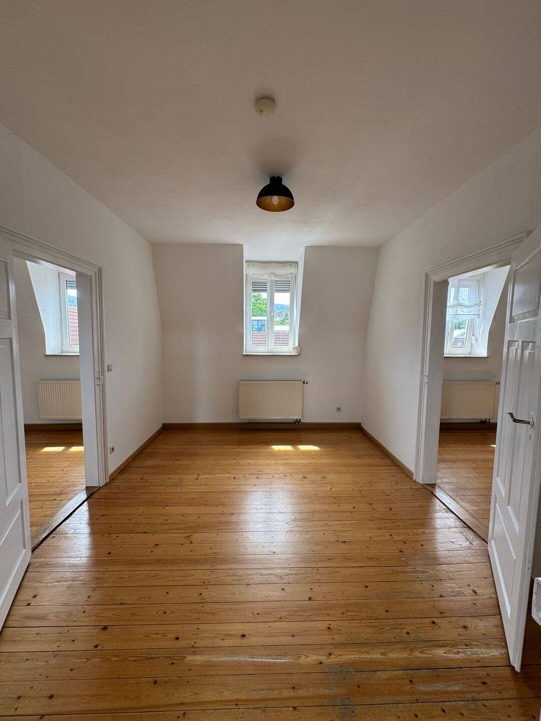Charmante 2,5- bis 3-Zimmer-Dachgeschosswohnung mit großer Dachterrasse, 76316 Malsch