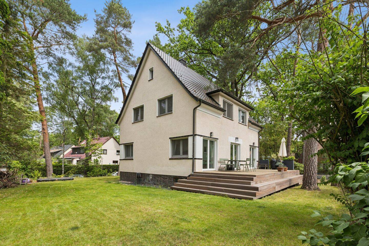 Hochwertig saniertes Einfamilienhaus, 13465 Berlin (Reinickendorf Frohnau Mühlenbecker Land Hermsdorf)