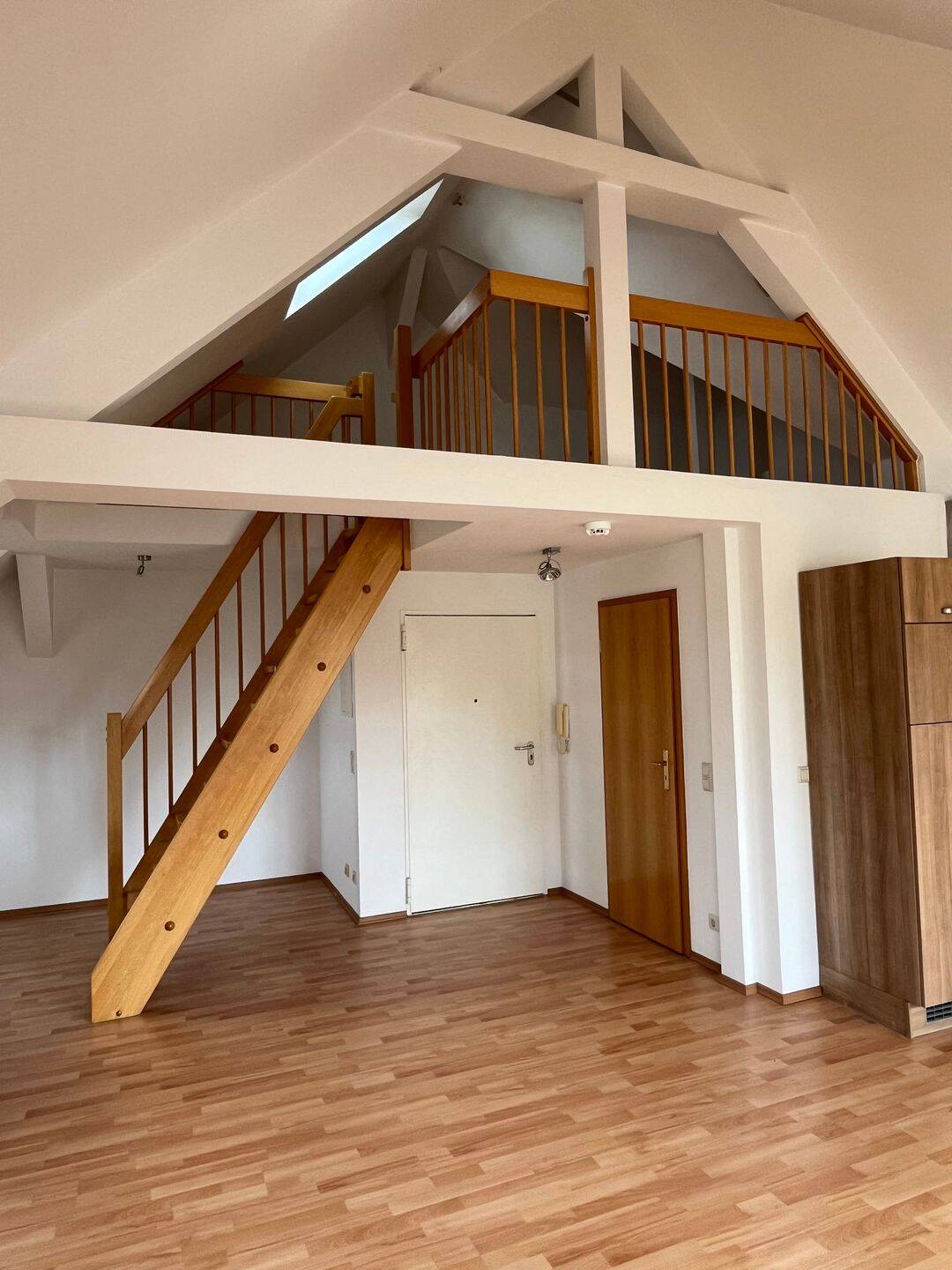 Wohnen auf zwei Ebenen I Maisonettewohnung mit EBK und Dachterrasse in Wahren, 4159 Leipzig (Lützschena-Stahmeln Möckern Wahren)
