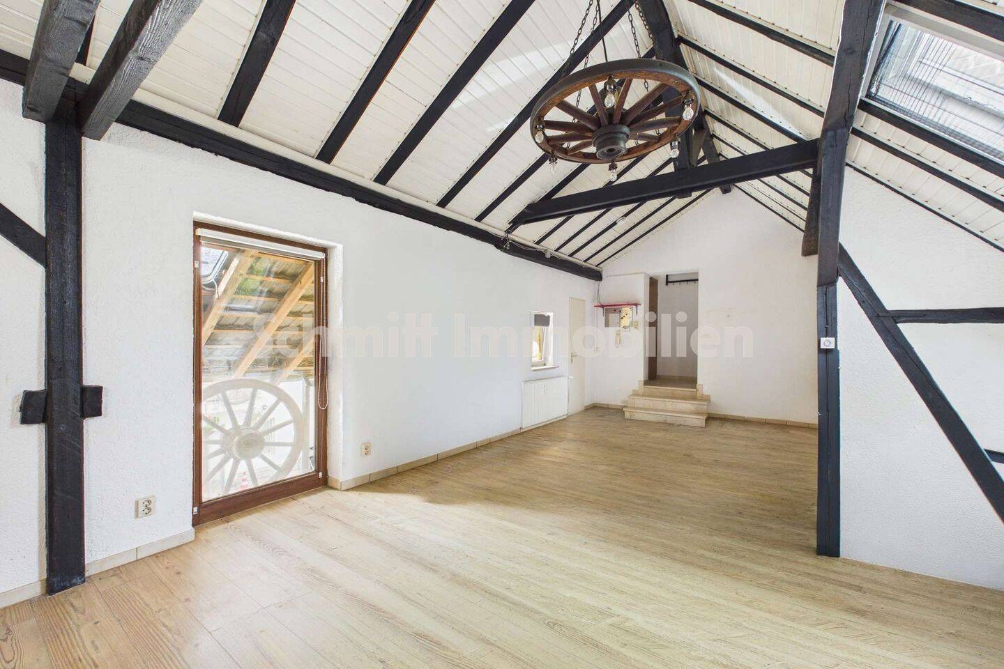 Wohnen mit Charakter: 1-Zimmer-Wohnung auf Berkersheimer Hofreite, 60435 Frankfurt am Main