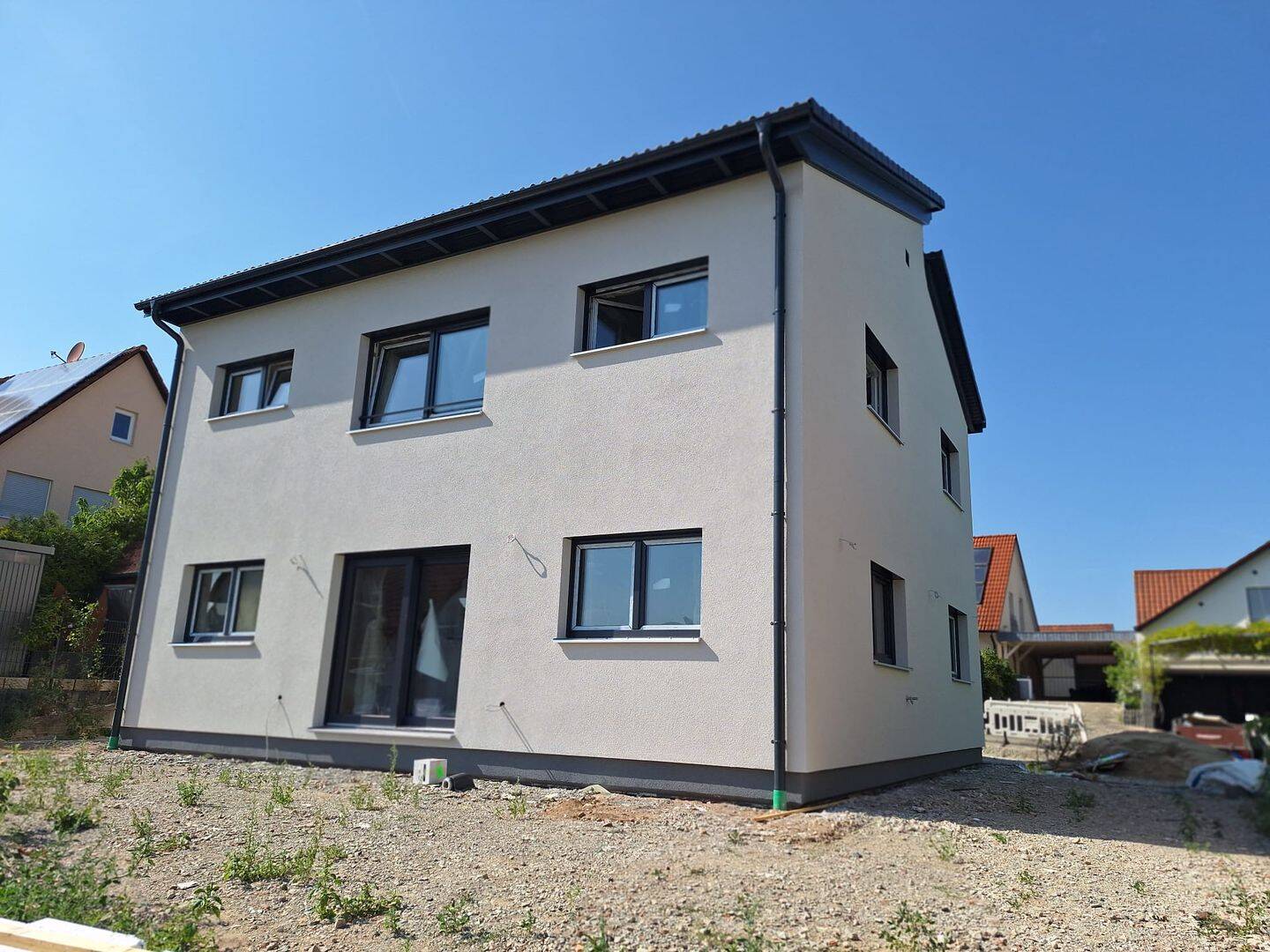 Erstbezug in Toplage: Einfamilienhaus mit Garage & Einbauküche, 91325 Adelsdorf