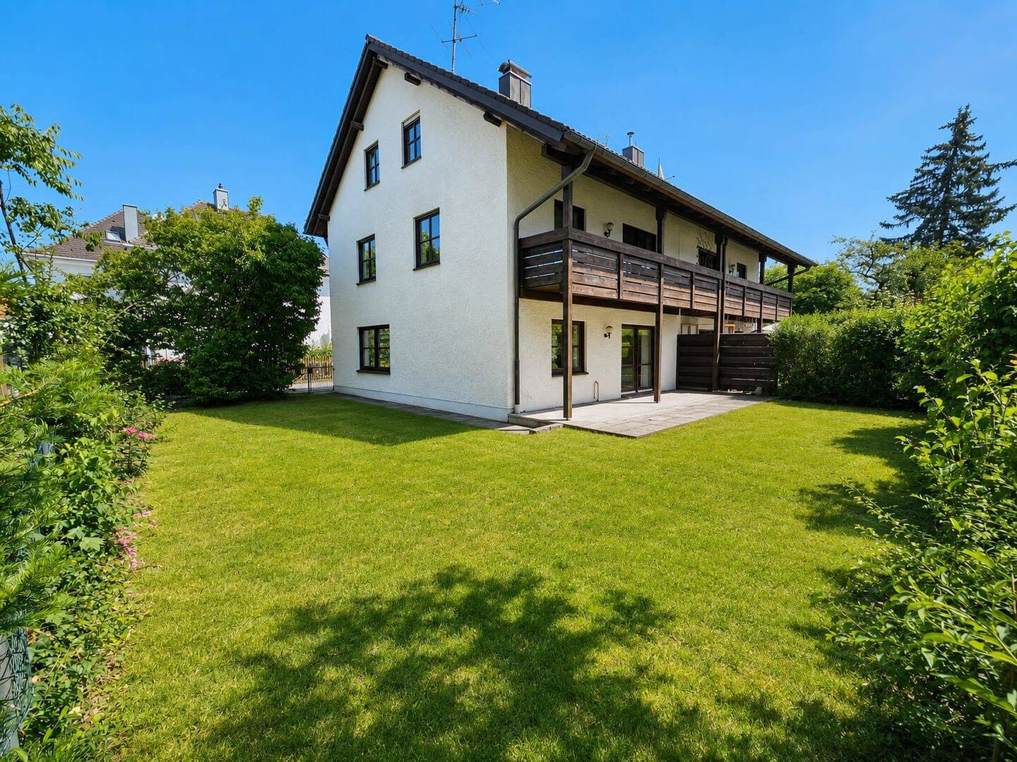 6 Zimmer, Garten und viel Platz: Doppelhaushälfte in München-Feldmoching, 80995 München (Allach-Untermenzing Feldmoching-Hasenbergl Moosach)