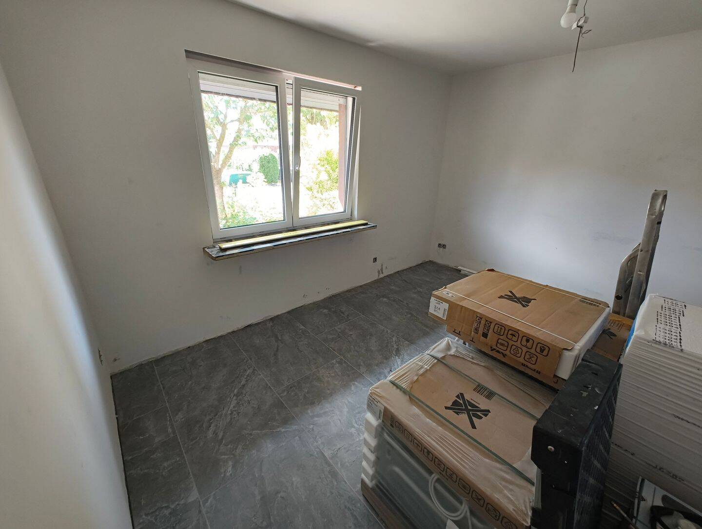 Top Wohnung mit EBK großem Wohnzimmer, 52 qm, 2 ZKB, Komplett kernsaniert, 33415 Verl
