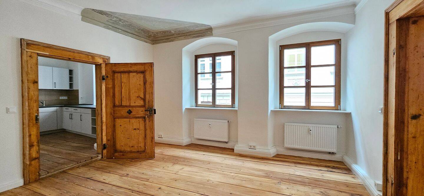 2 Zimmer-Wohnung Exklusive Altstadtsanierung in der westlichen Altstadt von Regensburg – Top Lage – Vermietung, 93047 Regensburg (Innenstadt Kasernenviertel Ostenviertel Westenviertel)