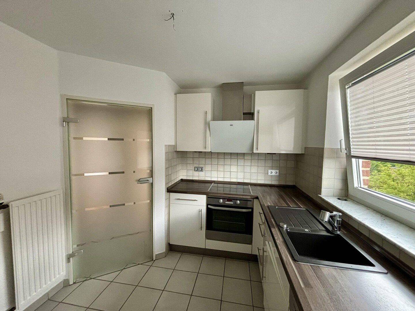 Helle 4-Zimmer-Wohnung im 1. Obergeschoss mit Gemeinschaftsgarten, Stellplatz und Keller in Horstmar, 48612 Horstmar