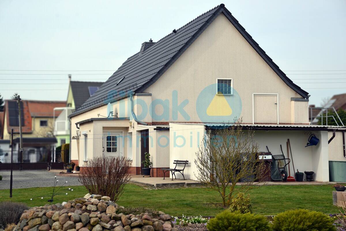 Ein Haus mit zwei Einheiten – modernisiert und ideal für mehrere Generationen, 4838 Eilenburg