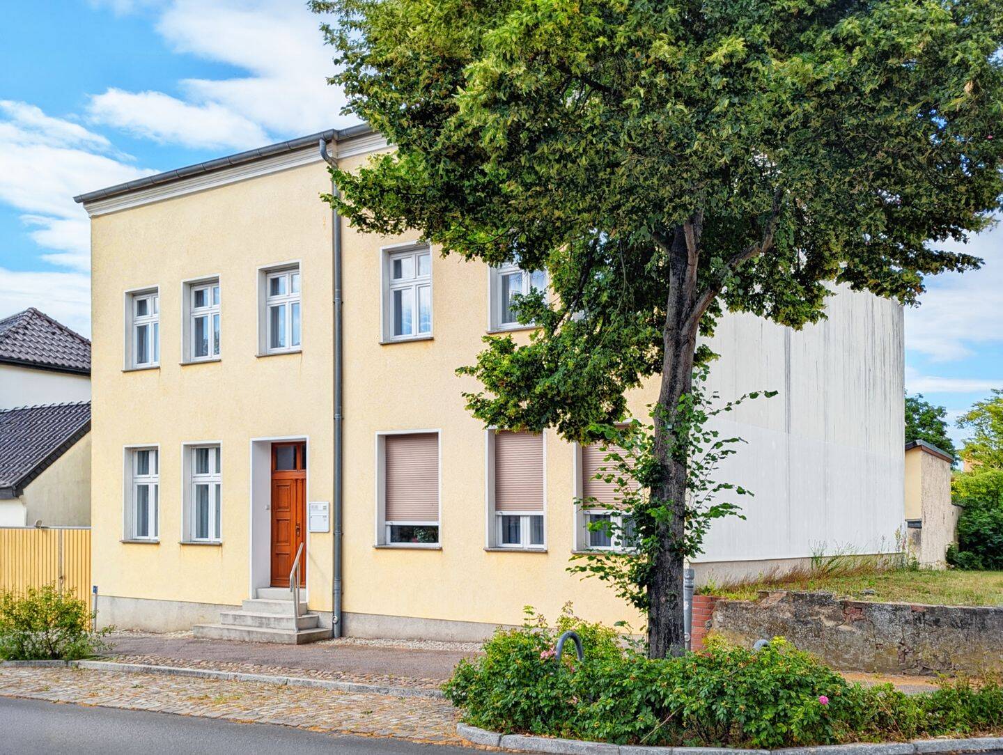 Top gepflegtes Mehrfamilienhaus in zentraler Lage von Biesenthal, 16359 Biesenthal