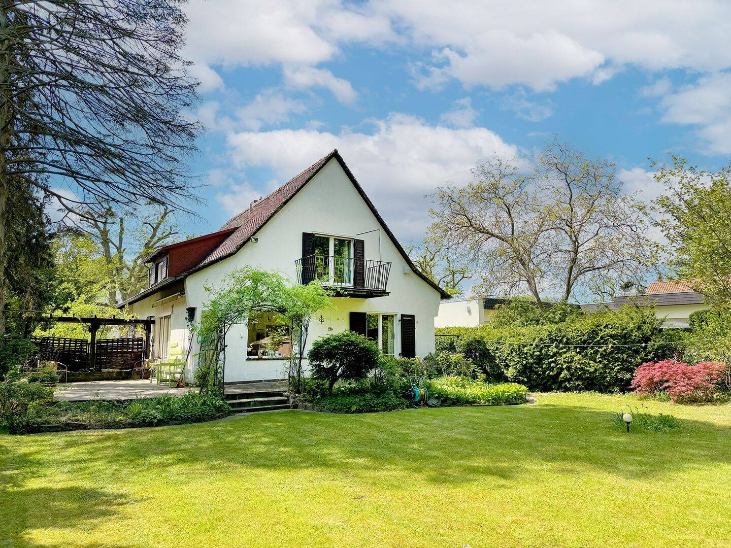 Ruhig gelegenes, charmantes Einfamilienhaus in Berlin-Zehlendorf, 14163 Berlin (Steglitz-Zehlendorf Kolonie Schlachtensee Süd Nikolassee Zehlendorf Schlachtensee)