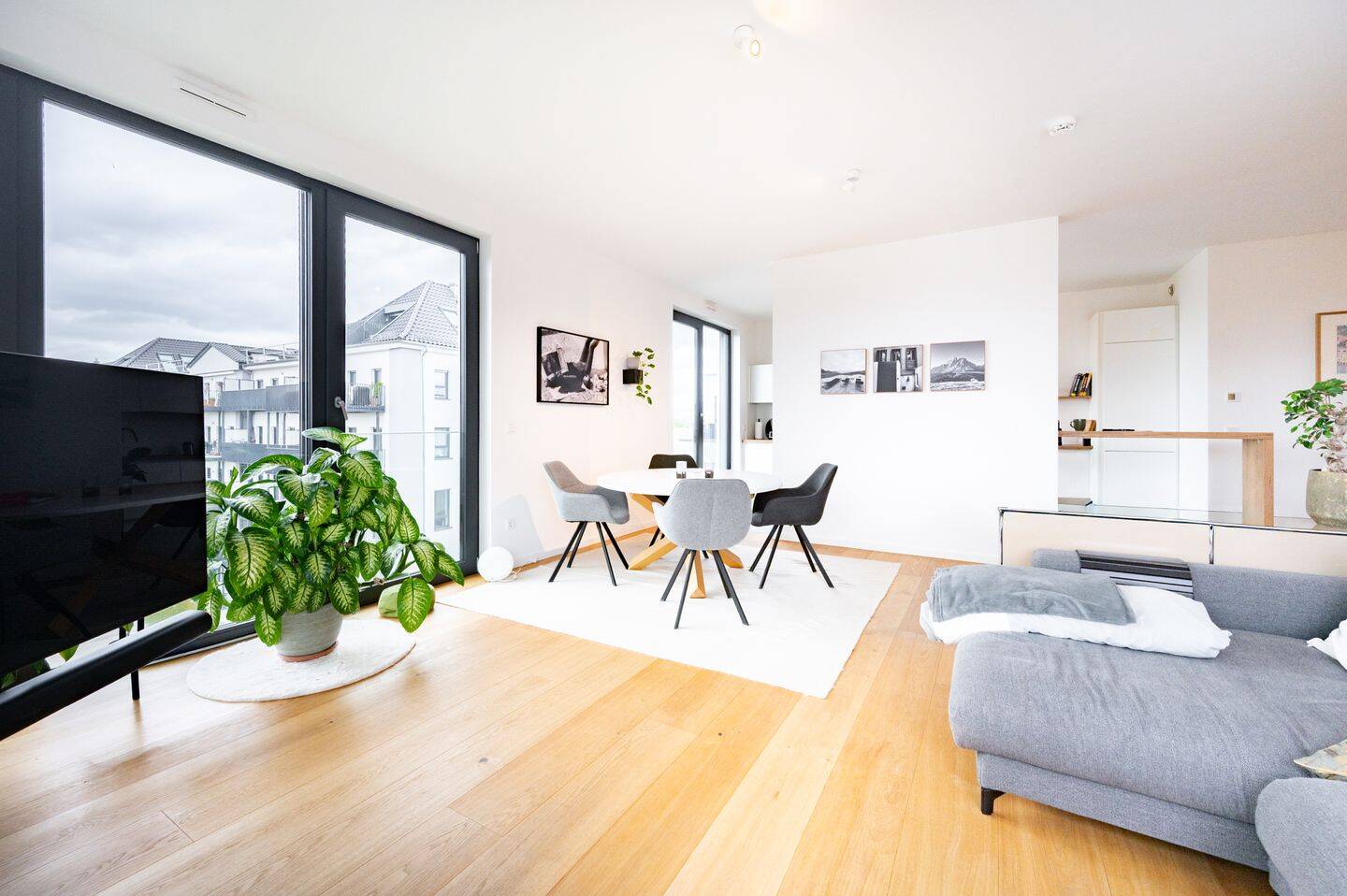 Provisionsfrei: 3-Zimmer-Penthousewohnung mit Terrasse in Offenbach, 63071 Offenbach am Main (Offenbach am Main Tempelsee)