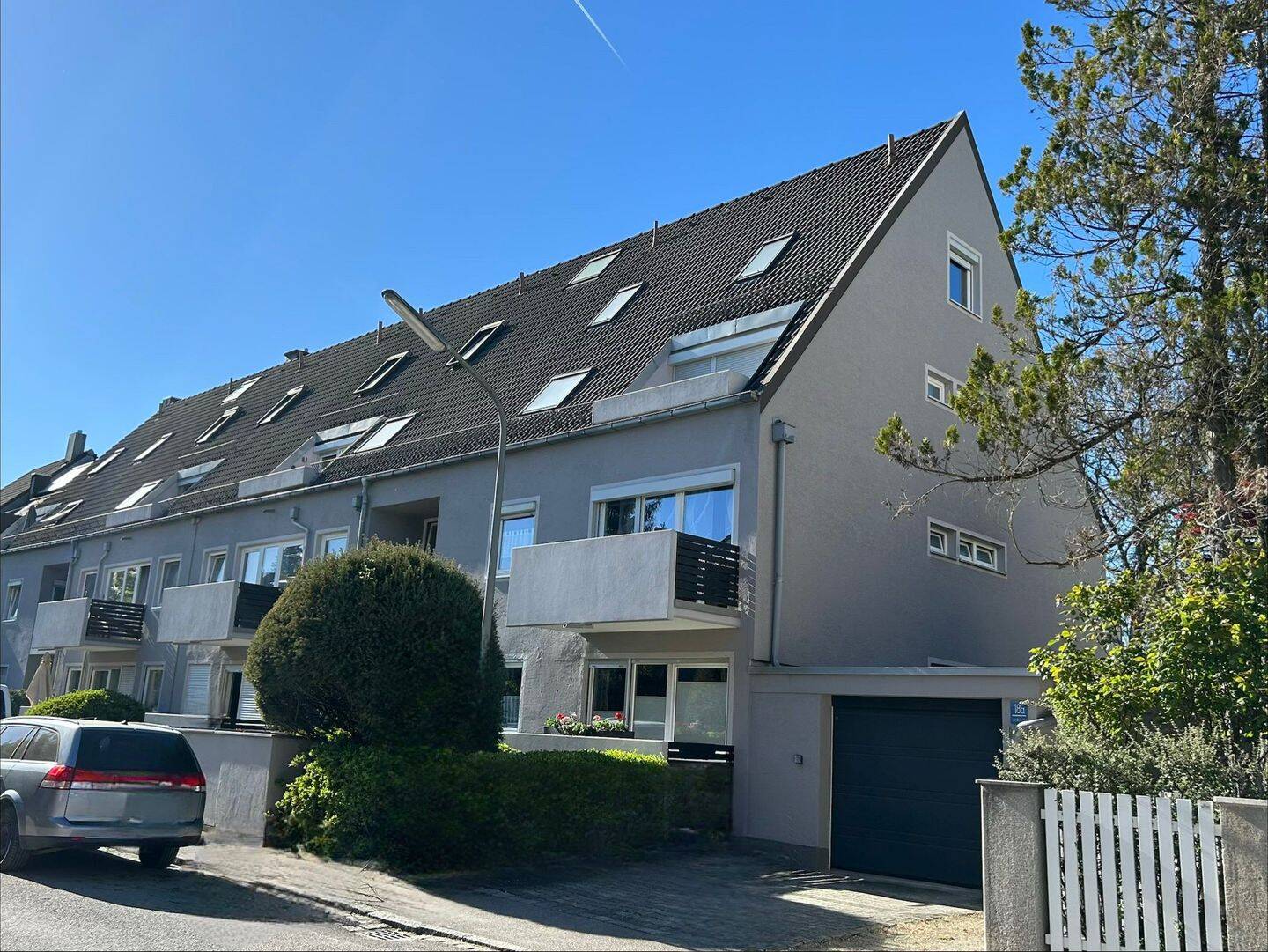 Investieren mit Perspektive! Vermietete 2-Zimmer-DG-Wohnung mit Südbalkon in Solln, 81477 München (Thalk. Obersendl.-Forsten-Fürstenr.-Solln)