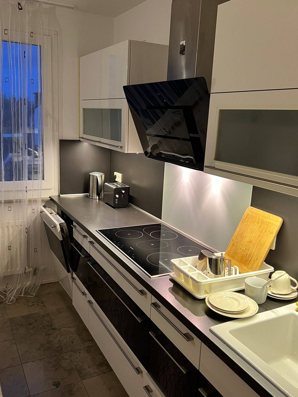 Möblierte und gepflegte 3-Zimmer-Wohnung mit Balkon in Oberzweren, 34132 Kassel (Bad Wilhelmshöhe Brasselsberg Niederzwehren Nordshausen Oberzwehren)