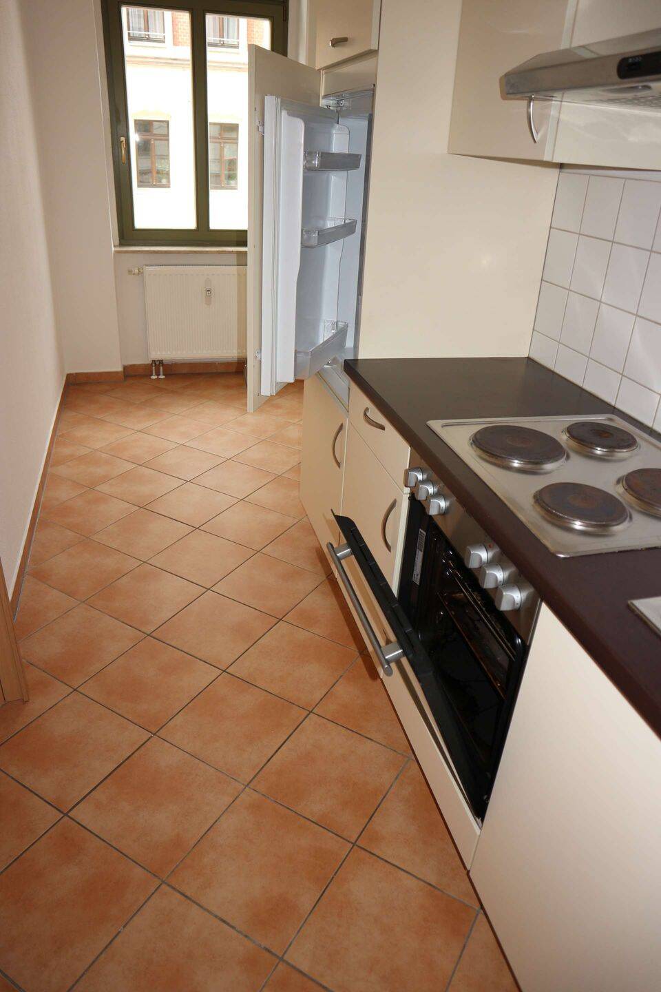 Frei ab 1.11. *** SEHEN *** STAUNEN *** WOHNEN *** inkl EBK !!, 9130 Chemnitz (Hilbersdorf Sonnenberg Yorckgebiet Zentrum)