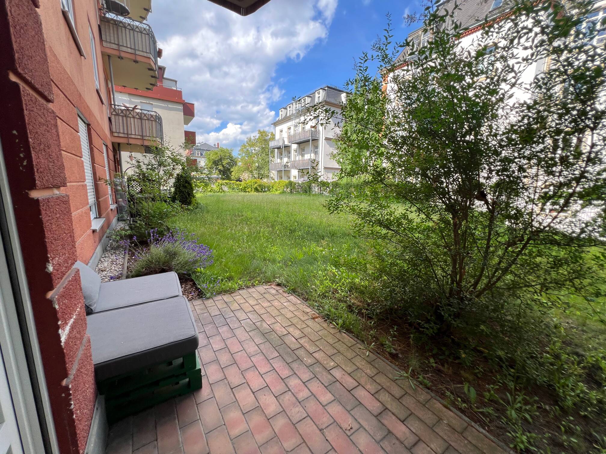 38 qm Wohnung zur Zwischenmiete! Mit Terrasse 1.9.26-28.2.26, 1159 Dresden