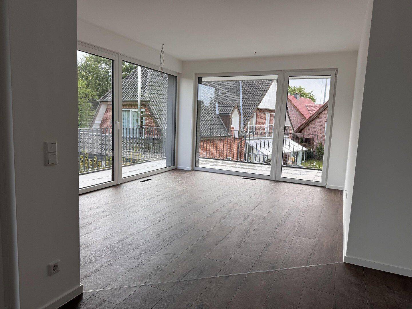 Großzügige helle Neubauwohnung im 1.OG eines Zweiparteienhaus in Verl, 33415 Verl