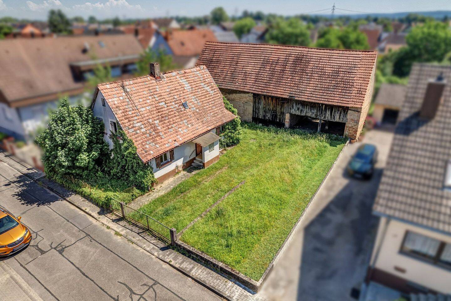 Abrissgrundstück zur Neubebauung mit 999 m² in Elchesheim-Illingen, 76477 Elchesheim-Illingen