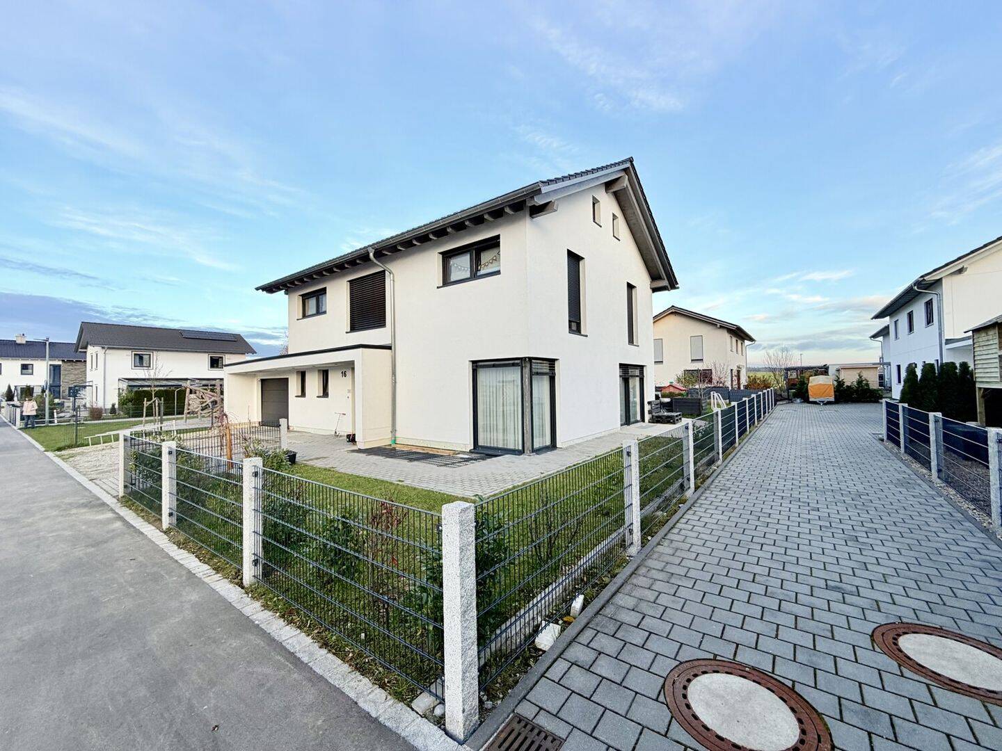 Hochwertiges Einfamilienhaus in ruhiger Lage mit besonderem Raumgefühl, 87600 Kaufbeuren