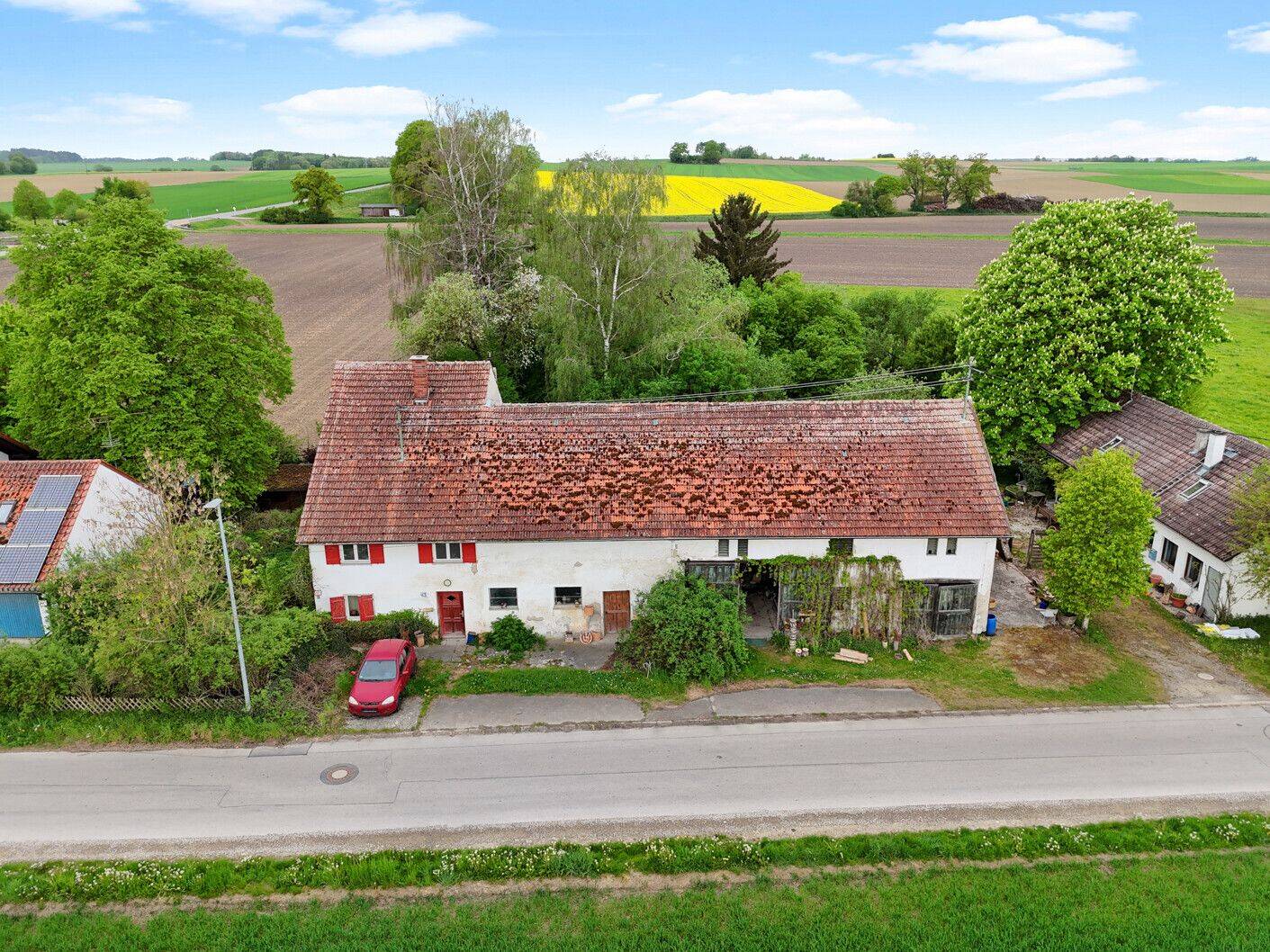 Bauernhaus sucht liebevolle Hand (Ortsrandlage), 86947 Weil