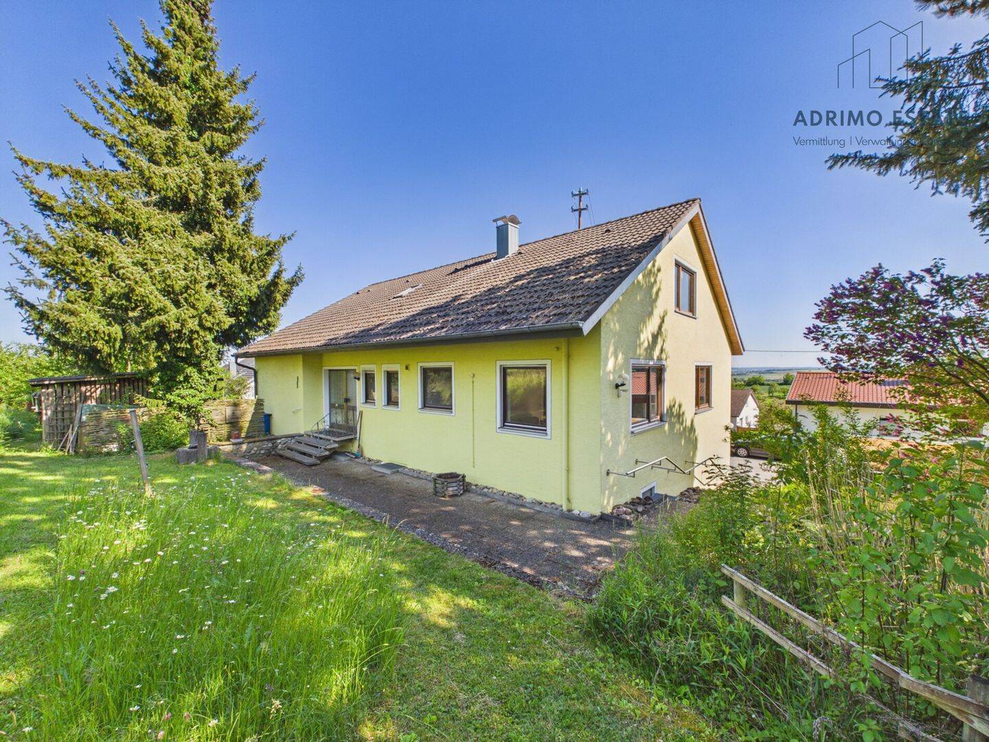 Platz für Generationen – Familienhaus mit Einliegerwohnung, Garten und viel Potenzial in Pflummern!, 88499 Riedlingen