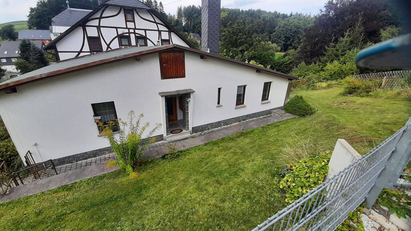 Charmantes Einfamilienhaus in Waldrandlage mit großem Garten, Zwönitz, 8297 Zwönitz