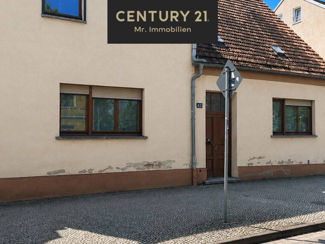 Sanierungsobjekt mit Potenzial – Großzügiges Ein- oder Zweifamilienhaus, 14943 Luckenwalde