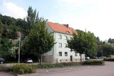 – Wohnung mit Balkon und Blick ins Grüne –, 6667 Weißenfels