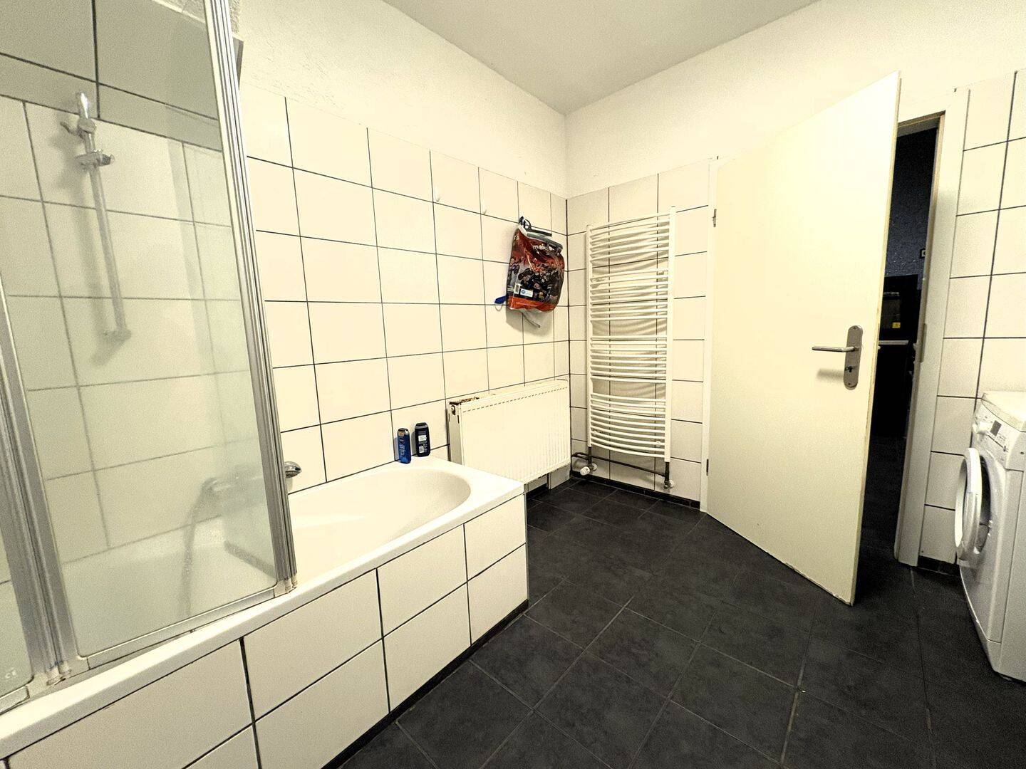 Frisch renovierte 2-Zimmer-Erdgeschosswohnung in Krefeld-Zentrum – Jobcenter ab 3 Personen möglich, 47799 Krefeld (Bockum Cracau Stadtmitte)