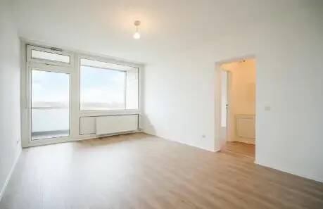 Wunderschöne, helle und frisch sanierte 3,5-Zimmer-Wohnung mit Weitblick nahe Sechs-Seen-Platte, 47055 Duisburg (Neudorf-Süd Wanheim-Angerhausen Wanheimerort)
