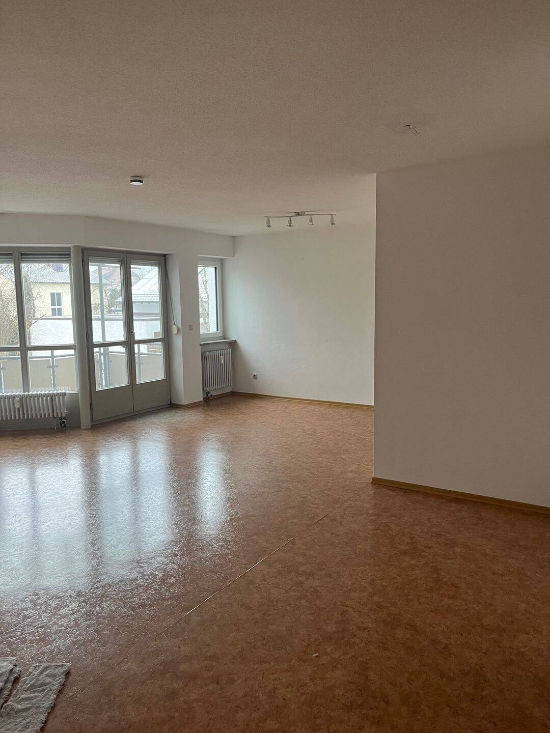 3-Zimmer Wohnung mit Balkon, 84503 Altötting