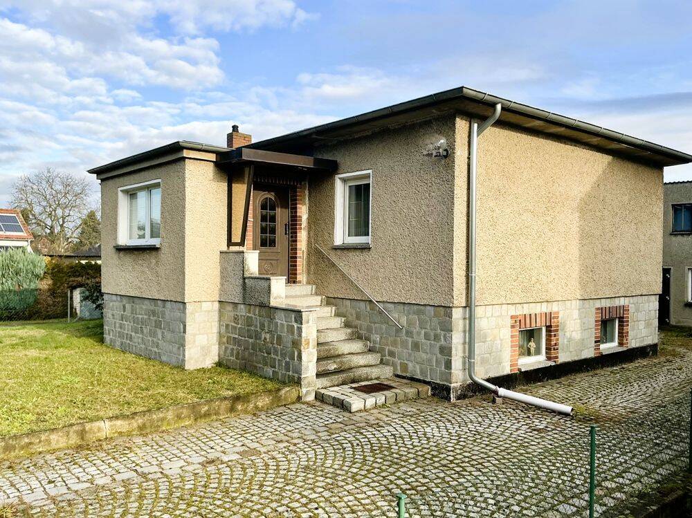 Solider Bungalow mit Garten in Cottbus – renovieren / einziehen, 3051 Cottbus (Gallinchen Groß Gaglow Kahren Kiekebusch)