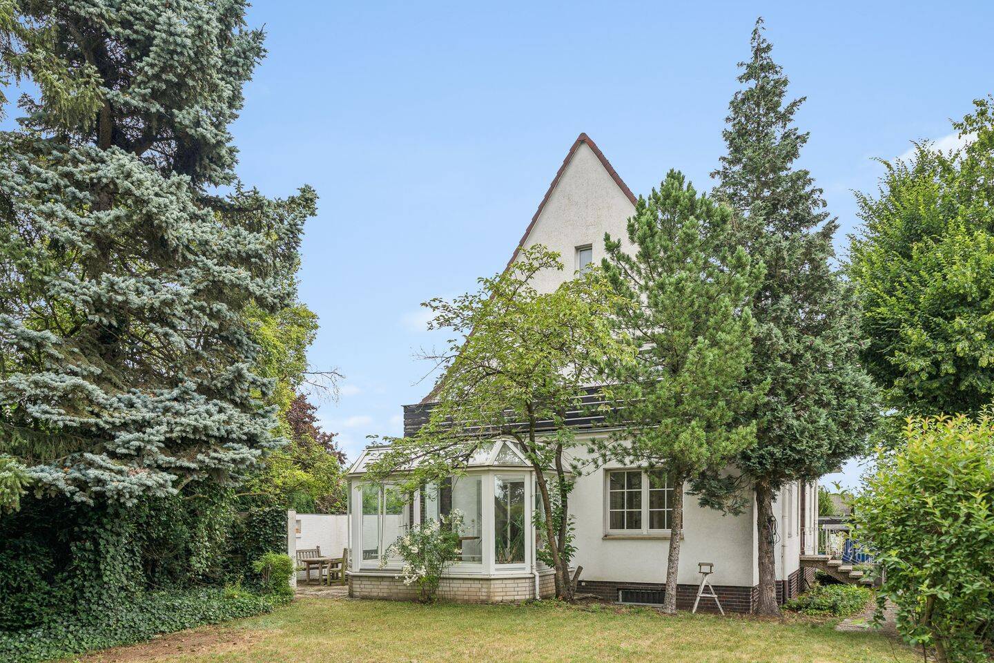 Fabrikantenvilla auf großem Grundstück in Hemmingen-Westerfeld, 30966 Hemmingen