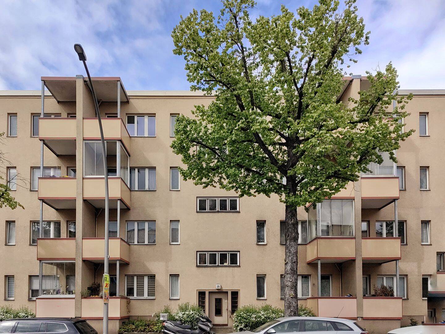 Unbefristeter Mietvertrag – Familienfreundliche 5-Zi-Dachgeschosswohnung mit 2 Balkonen in Steglitz!, 12169 Berlin (Steglitz-Zehlendorf Steglitz)