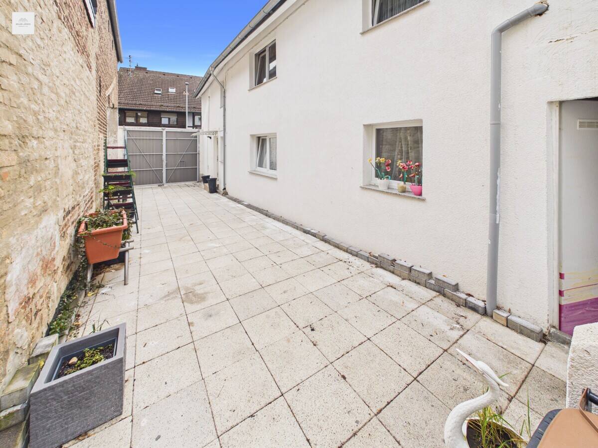 Einfamilienhaus mit 2 Wohnungen und Innenhof auf ca. 518 m² Grundstück in Alfter-Witterschlick., 53347 Alfter