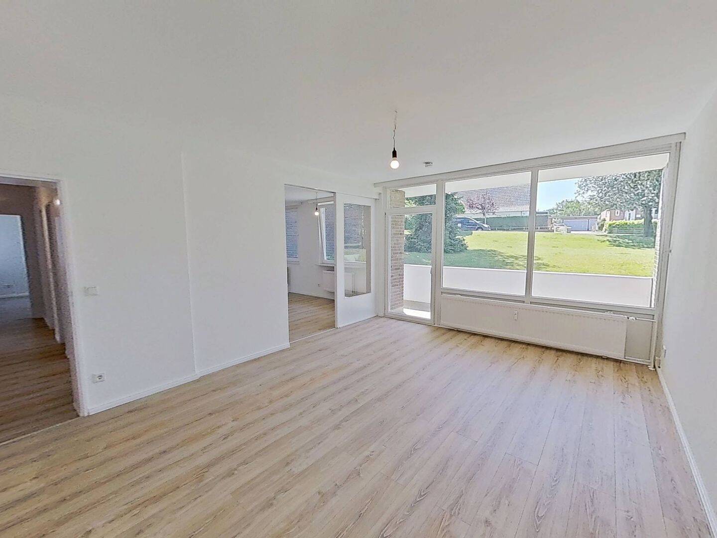 Moderne 4-Zimmer-Wohnung mit sonnigem BALKON und viel Platz, 24944 Flensburg (Fruerlund Mürwik)