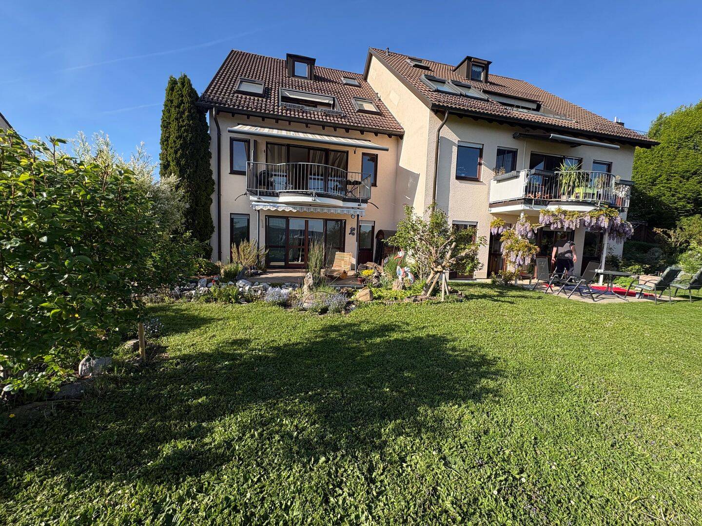 Ihr Logenplatz über Stuttgart: wunderschöne EG-Wohnung mit traumhafter Aussicht, 70378 Stuttgart