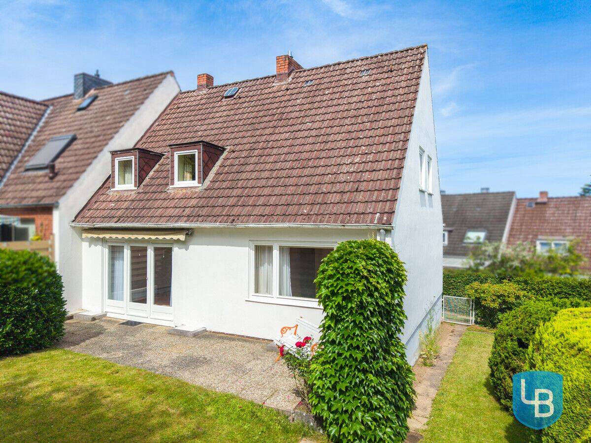 Doppelhaushälfte mit Modernisierungsbedarf nahe des Schwentineparks, 24223 Schwentinental