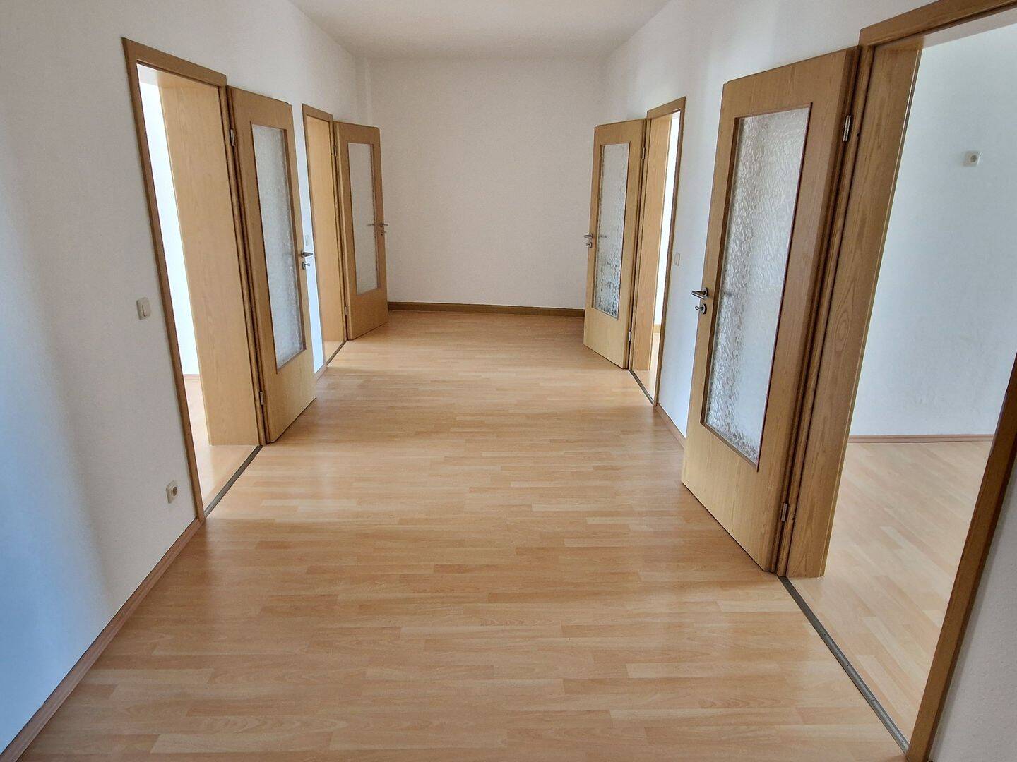 Großzügige 3.RW. im 3.OG. mit Balkon in Radebeul-West zu vermieten!, 1445 Radebeul