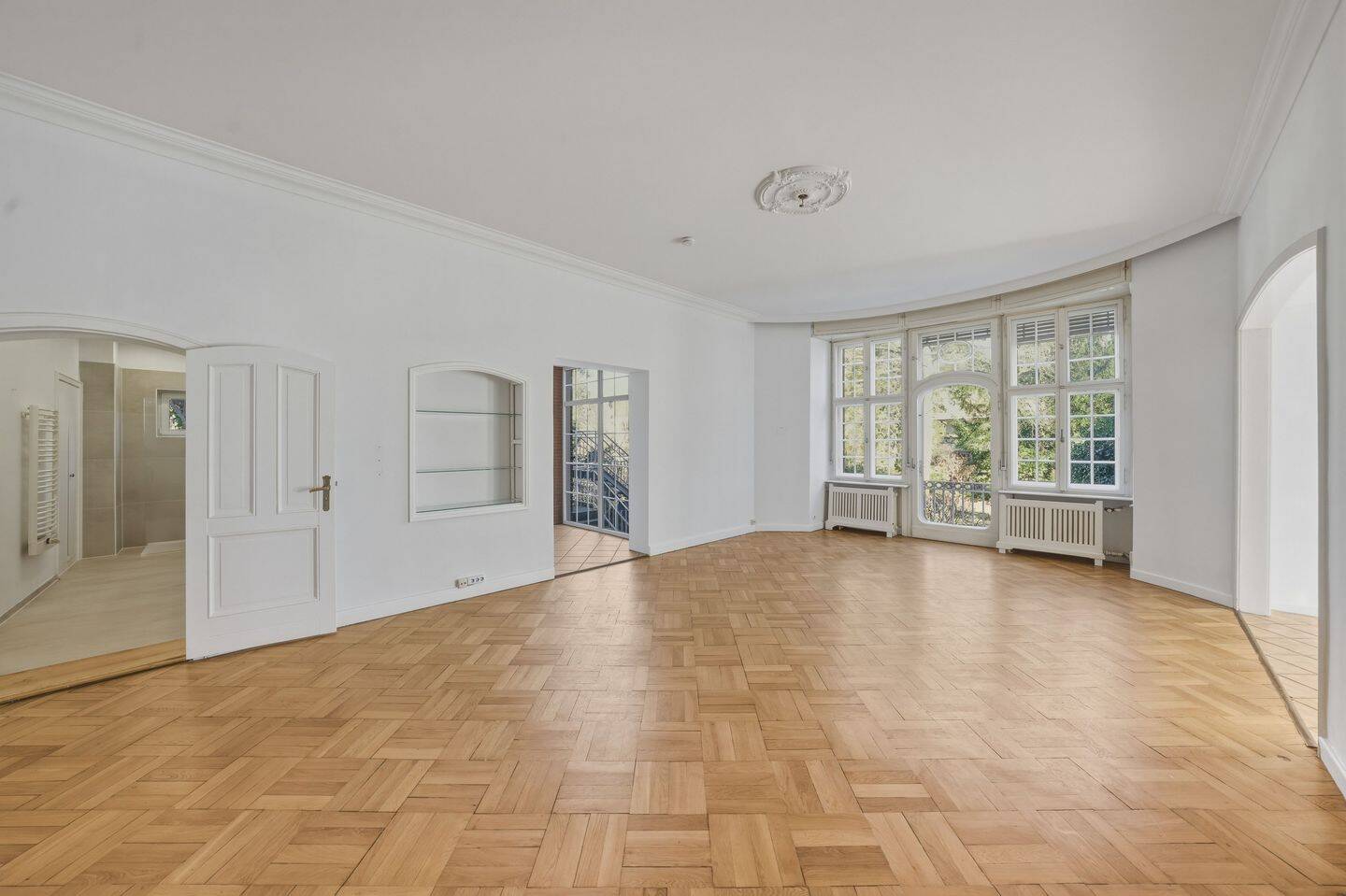 Stilvolle Hochparterre-Wohnung mit Terrasse in herrschaftlicher Villa, 12205 Berlin (Steglitz-Zehlendorf Lichterfelde)