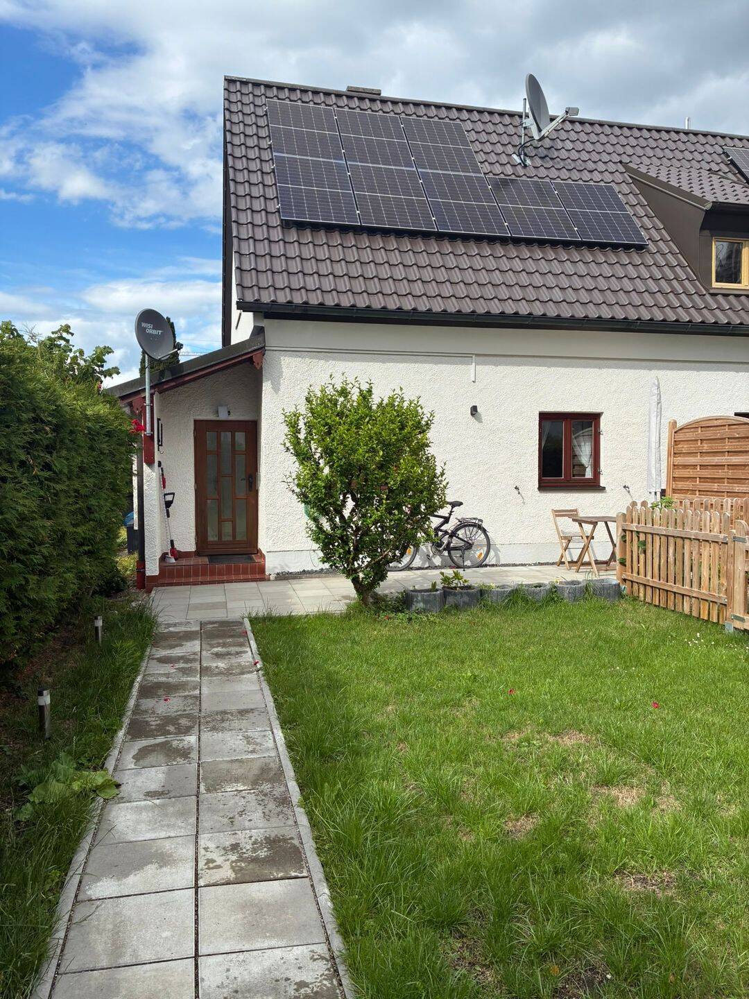 Charmante möbelierte Gartenwohnung mit eigenem Eingang und Garten, 82223 Eichenau