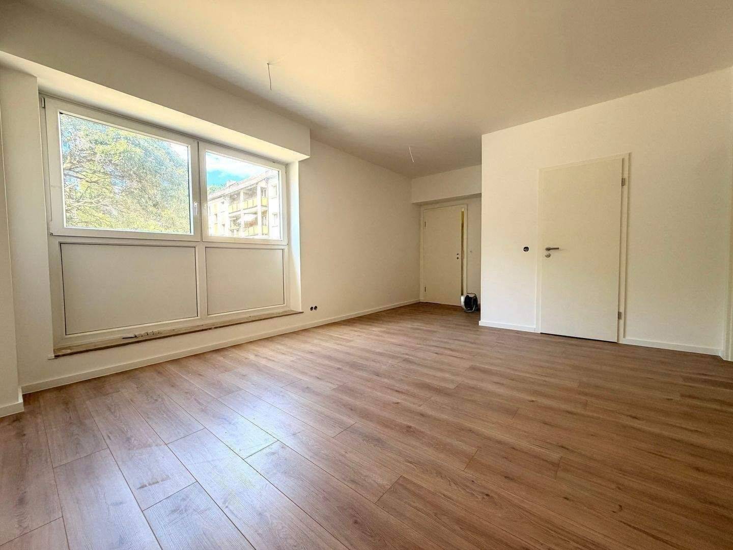 Kernsaniert & erstmals verfügbar – Moderne 3-Zimmer-Wohnung am Dutzendteich, 90478 Nürnberg (Dutzendteich Gleißhammer Glockenhof Sankt Peter Zerzabelshof)