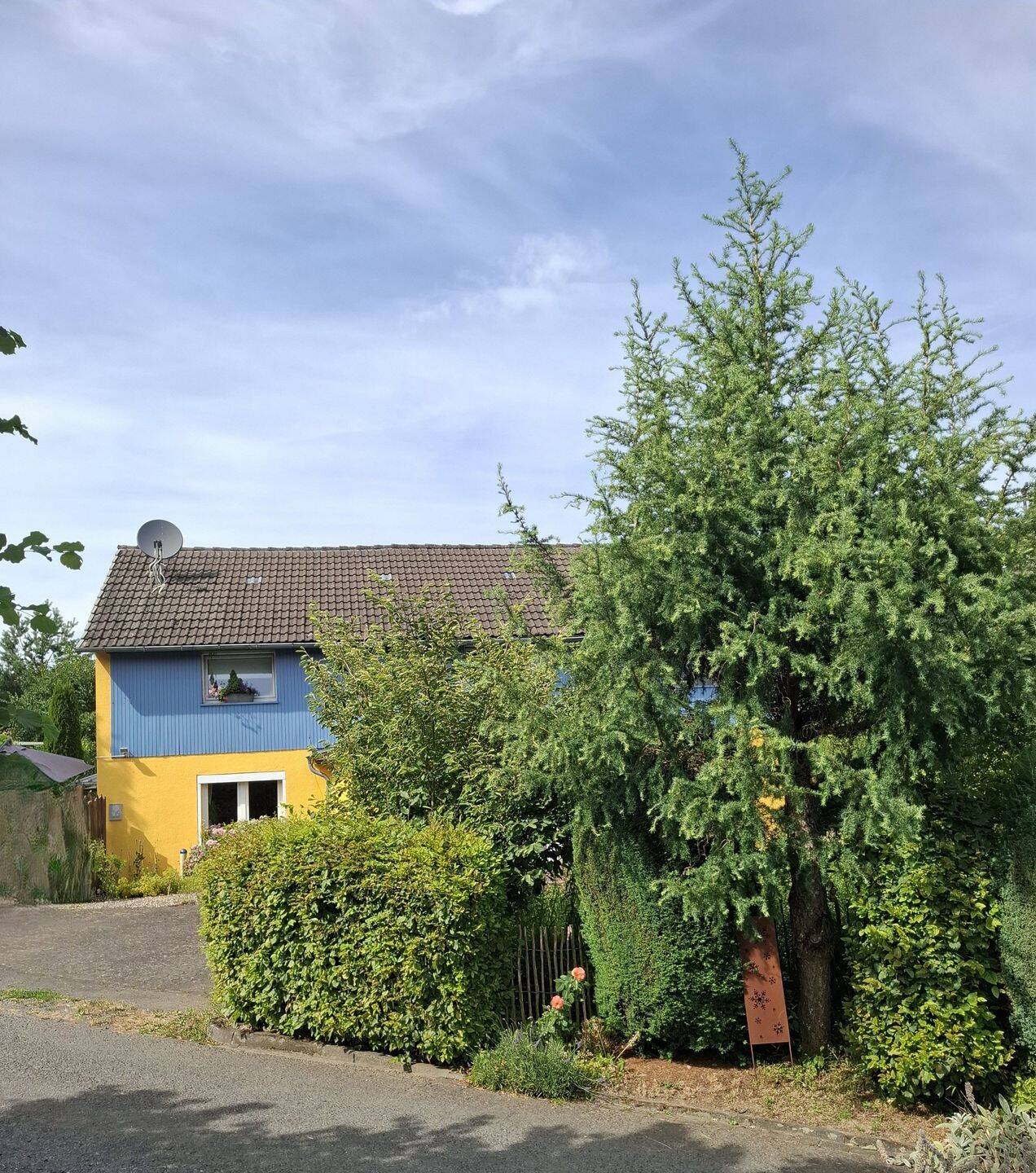 Rarität: Liebevoll gestaltetes Bauernhaus in ruhiger Lage mit traumhaftem Garten und optionaler Pferdehaltung!, 57639 Oberdreis