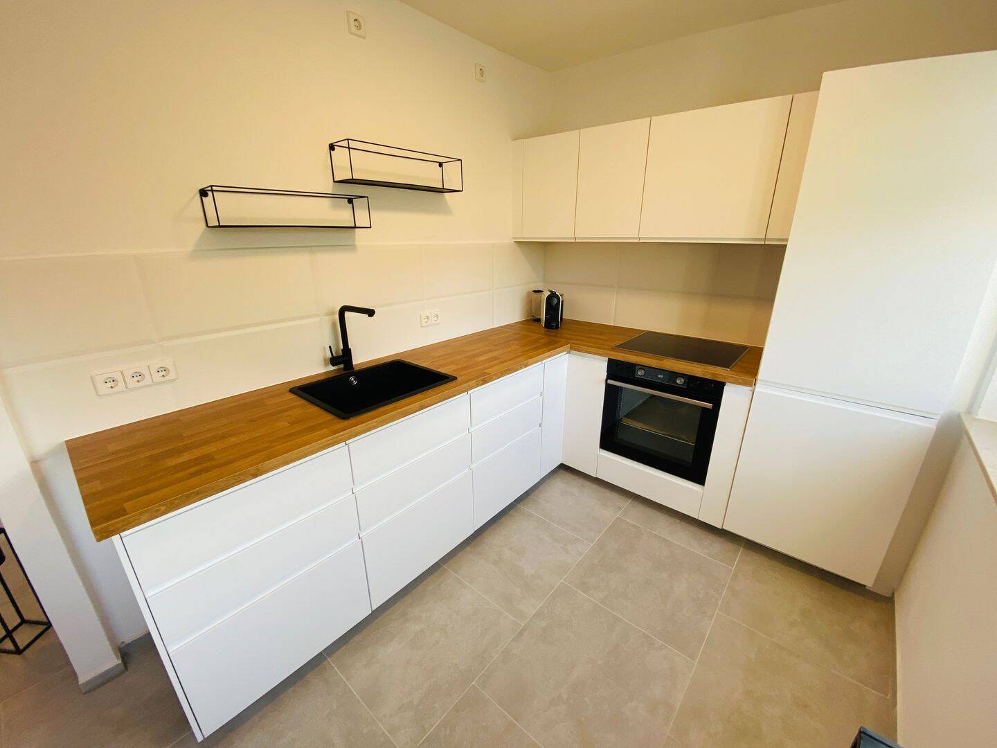 Komplett sanierte, möblierte 2‑Zimmer‑Wohnung mit Balkon im Rabenberg, 38444 Wolfsburg (Detmerode Hattorf Heiligendorf Rabenberg Westhagen)