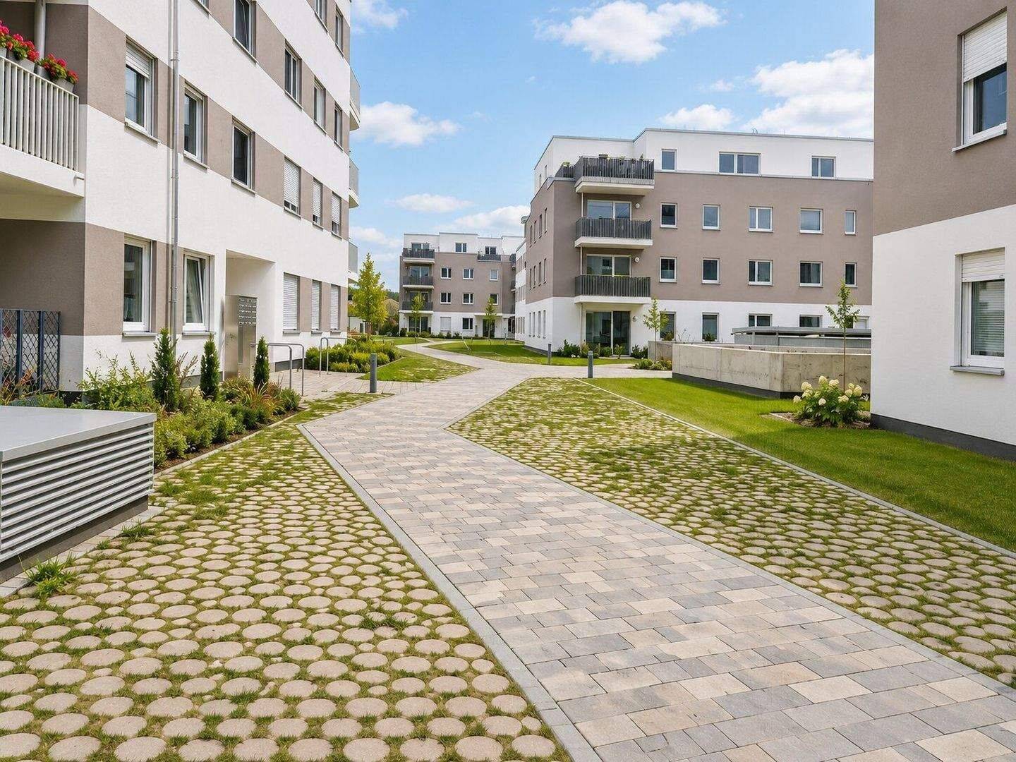 Barrierefreies Wohnen – 3 Raum-Whg. Balkon u. Hauswirtschaftsraum, Bezug ab 01.11.26 möglich, 7743 Jena