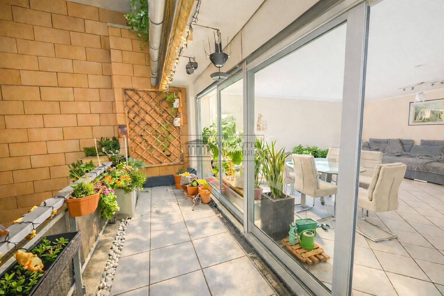 Moderne Wohnung mit großem Balkon & Tiefgarage, 50858 Köln (Lindenthal Junkersdorf Weiden)