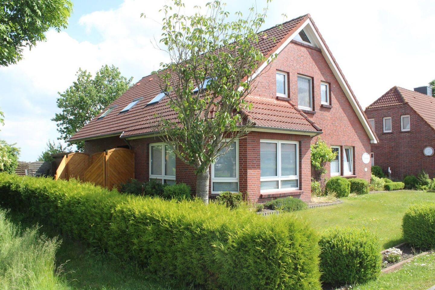 Nr. 1547 geräumiges Wohnhaus mit 2 zusätzl. FeWo’s in Werdum, 26427 Werdum