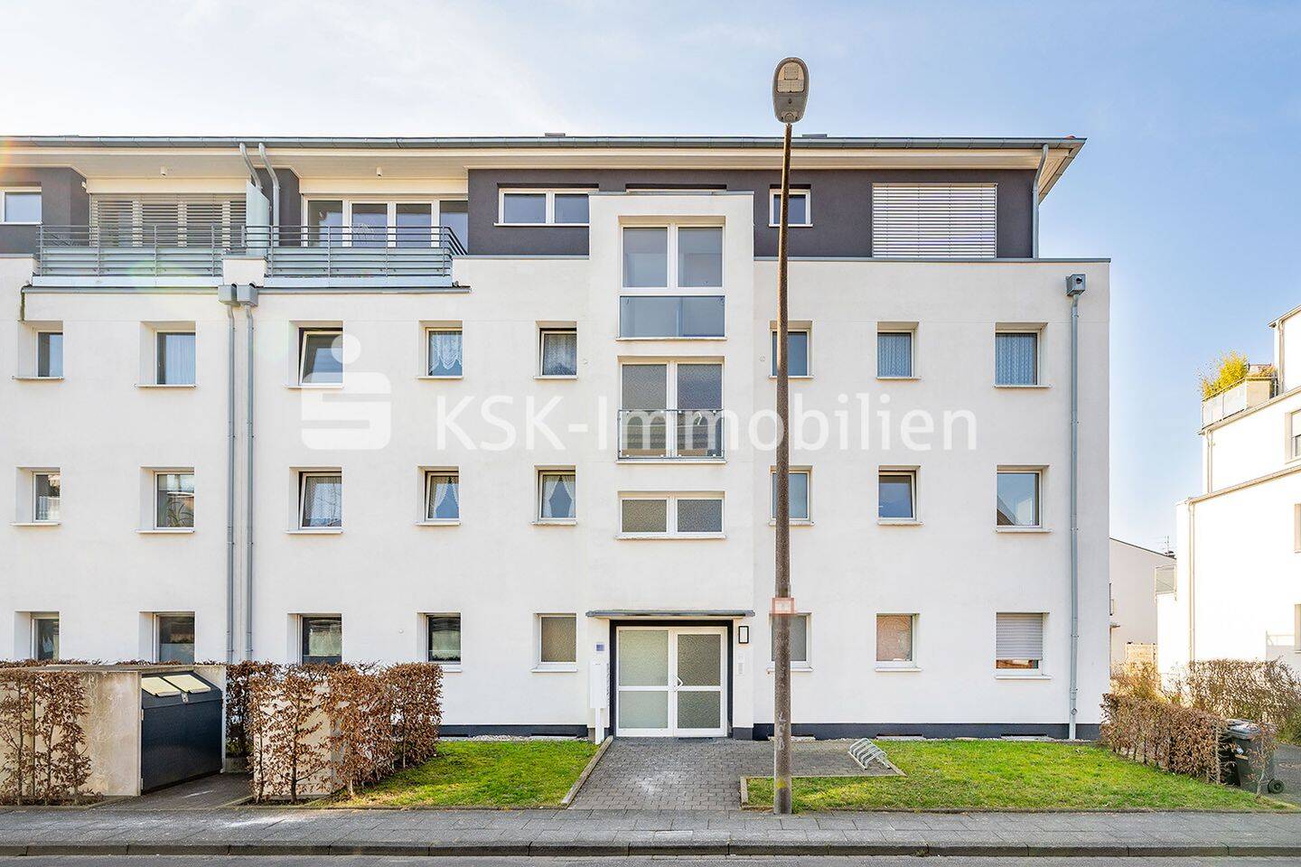 Smartes Investment in Top-Lage!, 50999 Köln (Rodenkirchen Hahnwald Sürth Weiß)